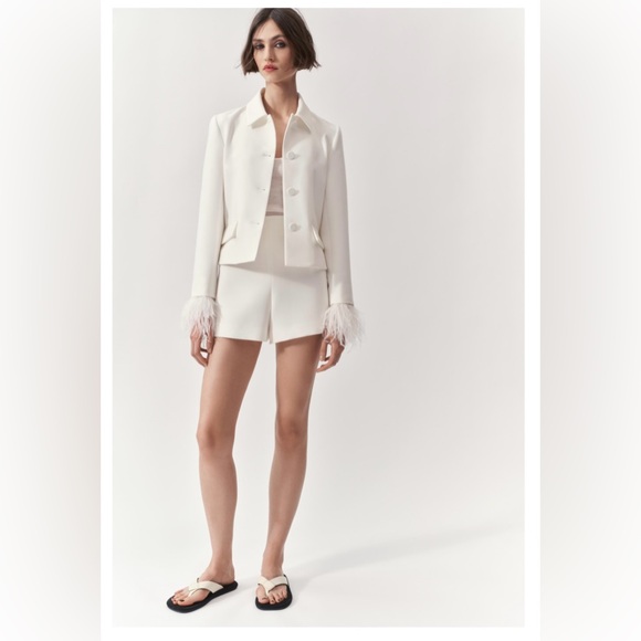 ZW COLLECTION FEATHERED CROPPED BLAZER AND PANTS -2 PCS- ECRU - Picture 2 of 13